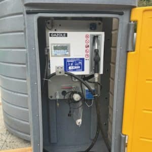 DISTRIBUTEUR A CARBURANTS AVEC GESTION CODE ET LOGICIEL
